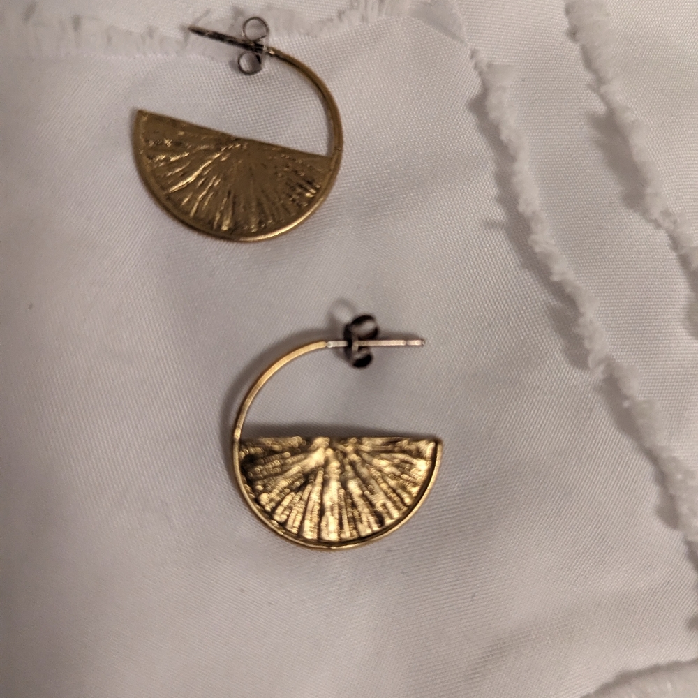 Gold tone half hoop pierced earrings - Picture 5 of 5